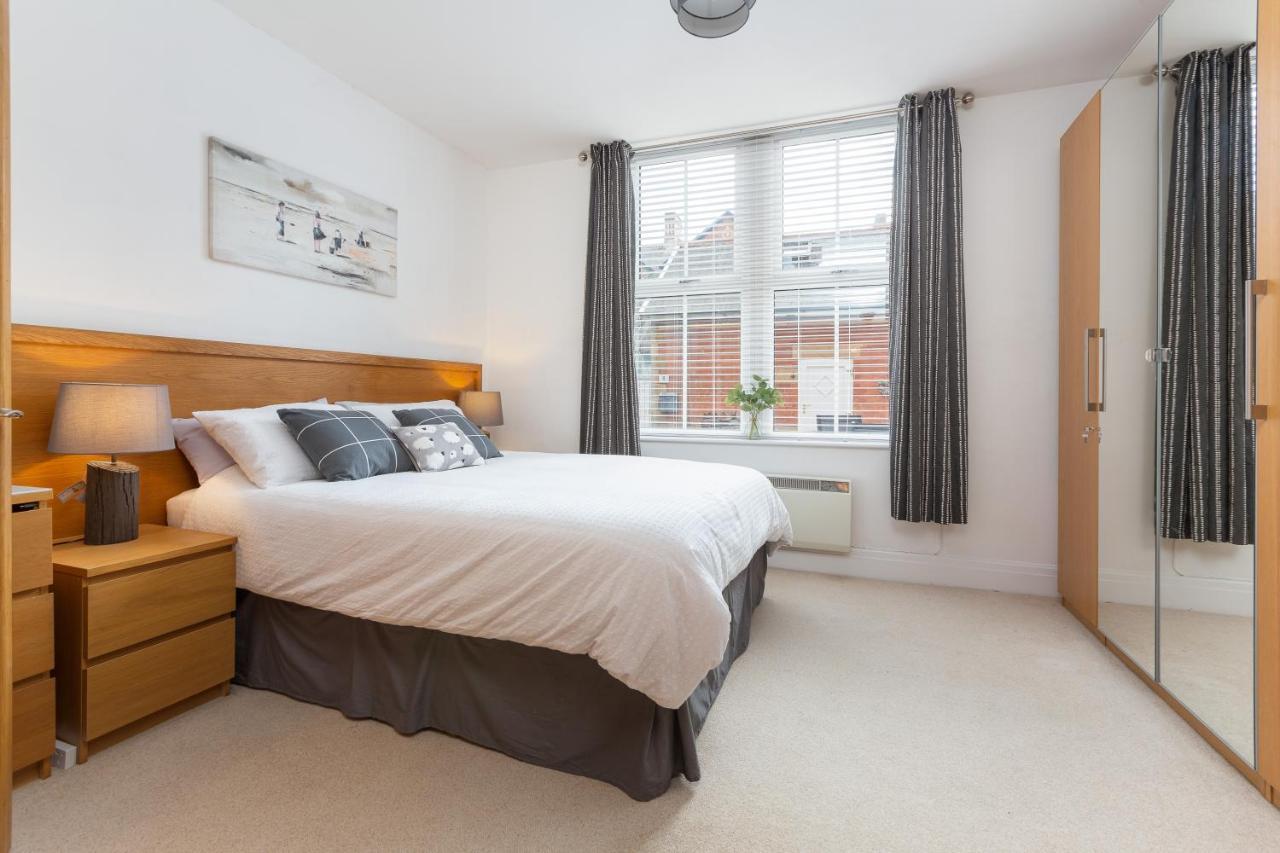 Charles Alexander Short Stay - Clifton Drive Beach Retreat Lytham St Annes Exterior photo